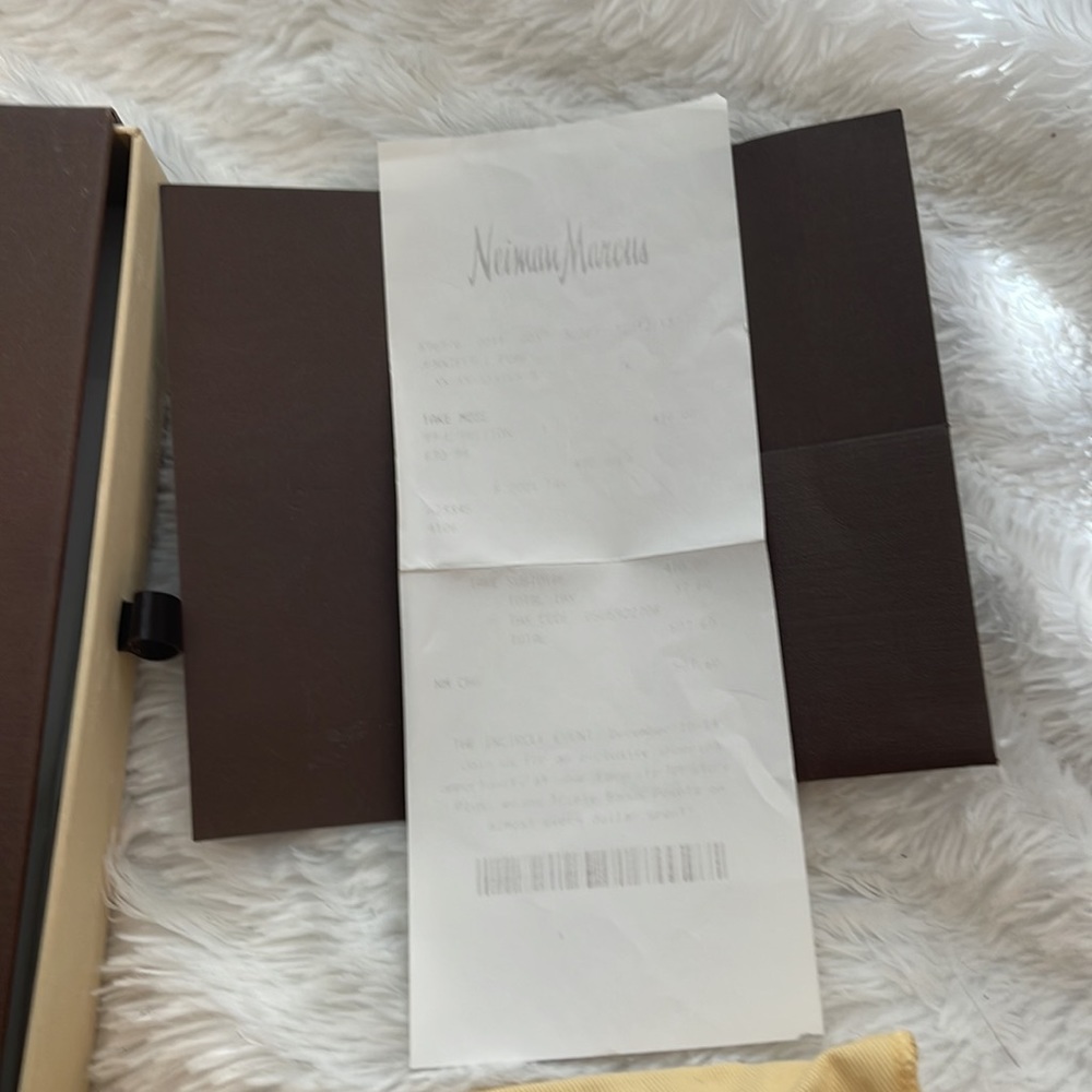 Authentic Louis Vuitton wallet - Picture 10 of 10
